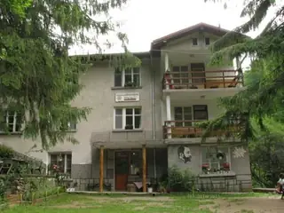 Хижа "Хубавец"