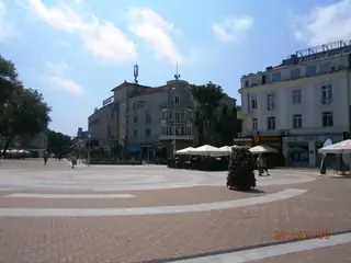 Площад  "Независимост" - Варна