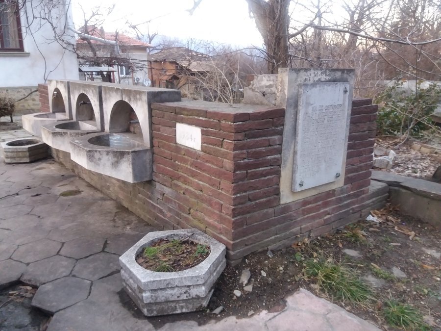 Чешмата от 1984 г. - с. Бериево