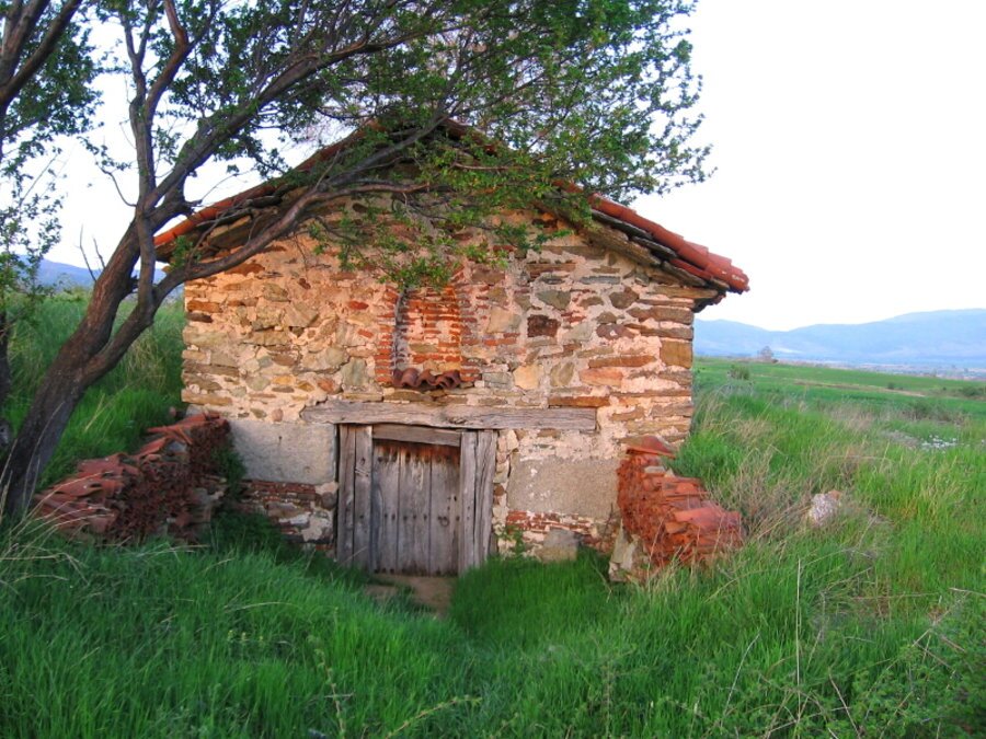 Ранносредновековна църква "Свети Спас" - Червен брег