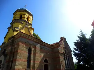 Църквата "Свето Въведение Пресветия Богородици" - Илаков рът