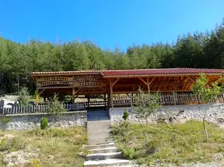 Кът за отдих "Чолакова чешма"