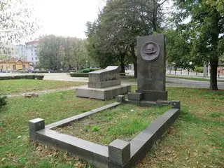 Гробът на Панайот Хитов - Русе