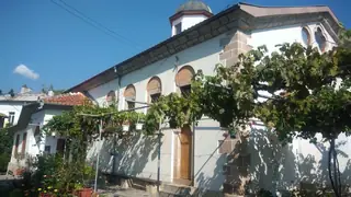 Храм "Пресвета Богородица" - Пещера