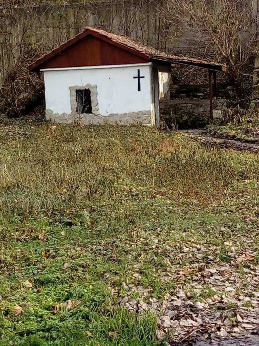 Параклис "Аязмото" - с. Тополи