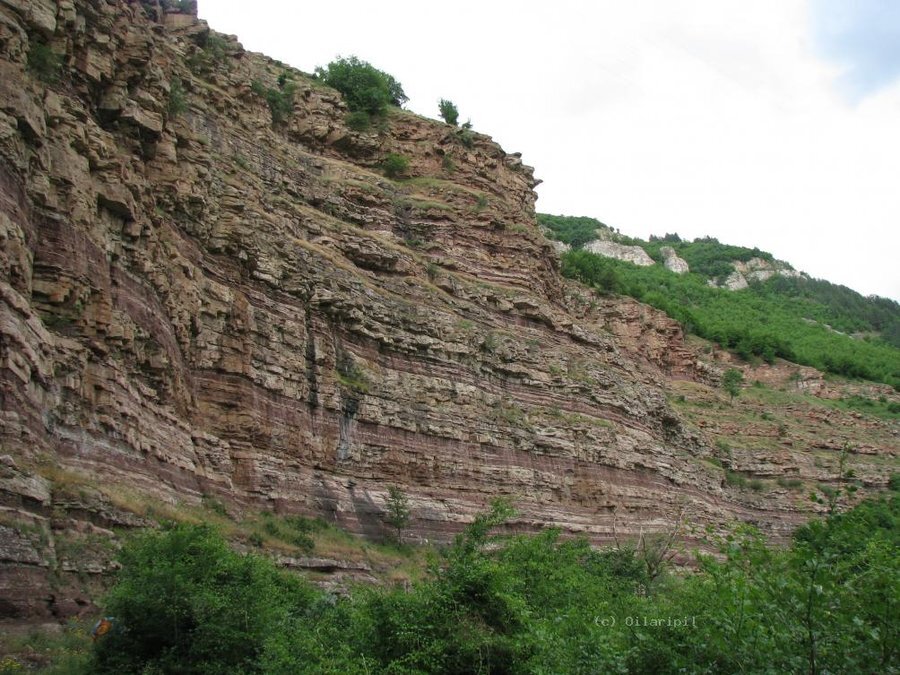 Червената скала - Церово