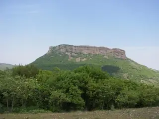 Защитена местност "Юмрук скала"