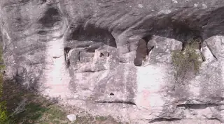 Скални ниши - с.Подкова