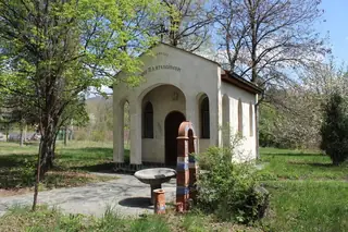 Параклис "Свети Пантелеймон" - Бобов дол