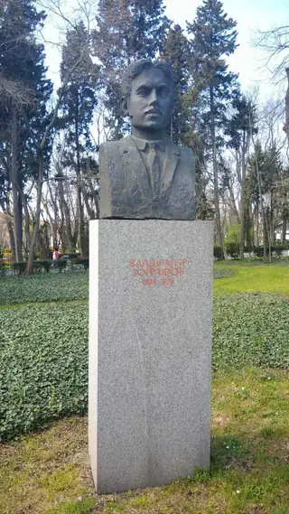 Паметник на Владимир Зографов - Бургас