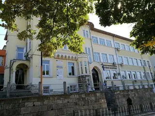 Сградата на училище "Недка Ив. Лазарова" - Русе