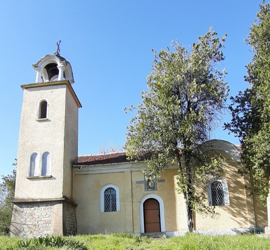 Църква "Света Параскева" - с. Слатина