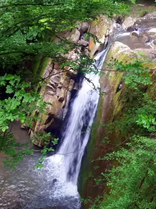 Водопад "Бръмбър скок" - Троян
