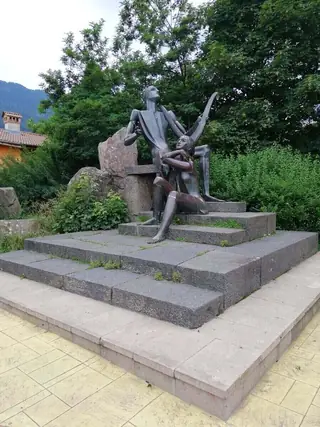 Паметник на Орфей и Евридика - Смолян