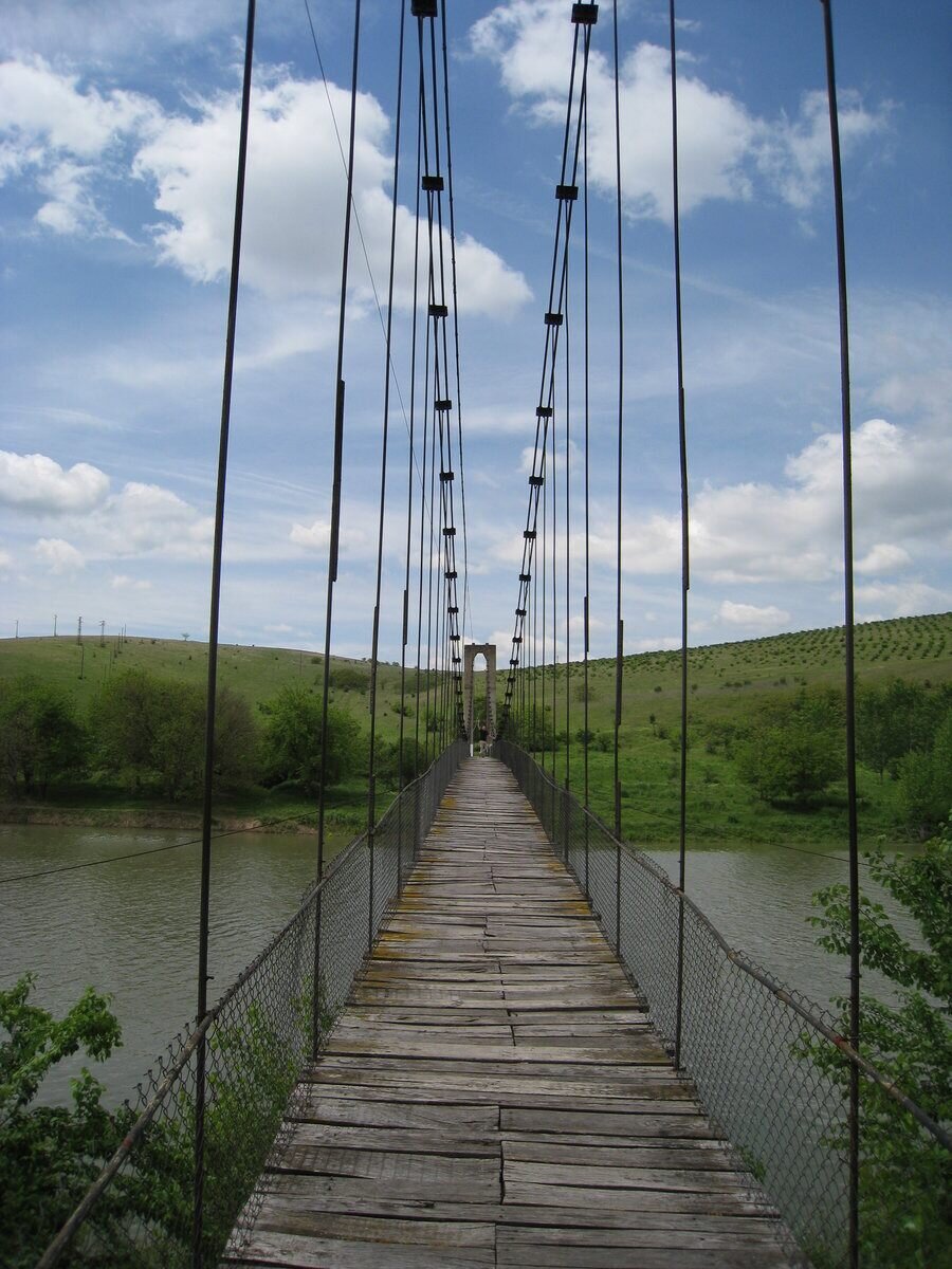 Въженият мост на село Беляново