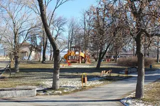 Градската градина - Брезник