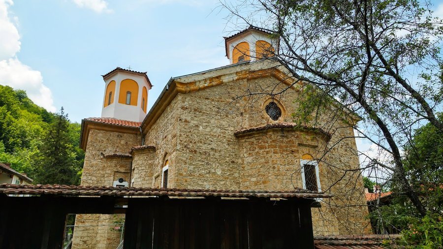 Етрополски манастир "Св. Троица"