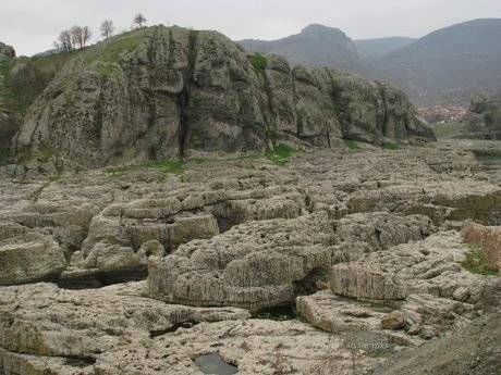 Пролом "Шейтан дере" и "Абразивни кладенци"
