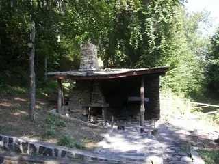 Хижа "Хвойнова поляна"