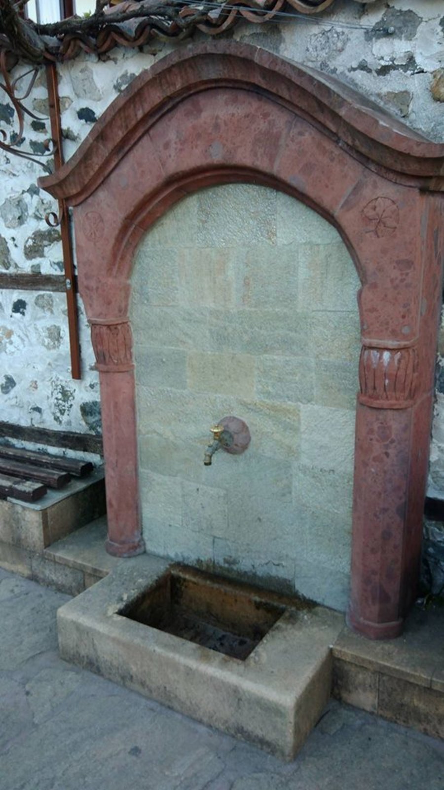 Чешма Златоград