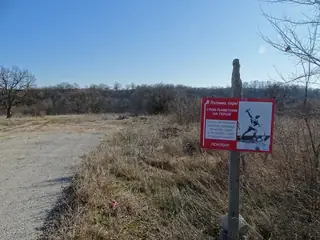 Гроб-паметник на български войник - с. Долно Войводино