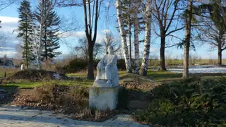 Паметник на трите поколения - Ихтиман