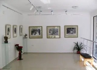 Арт Галерия "Ларго" - Варна