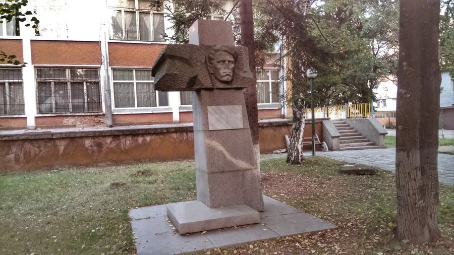 Паметник на Темелко Ненков