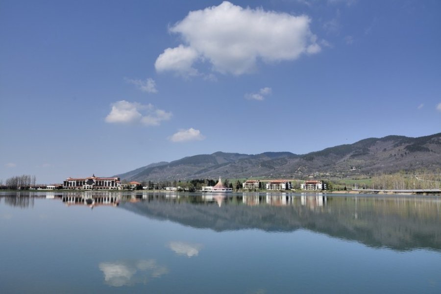 Язовир "Правец"