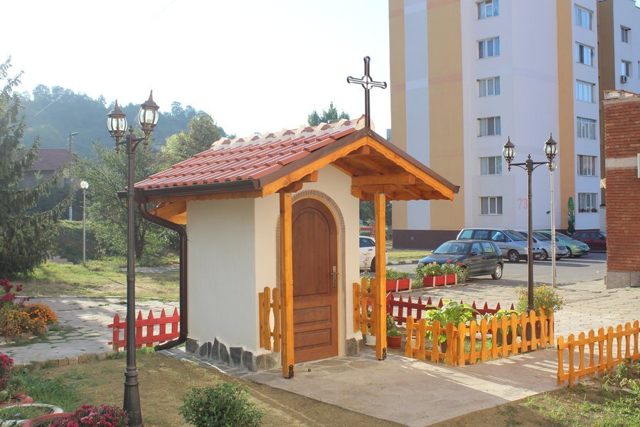 Параклис "Успение на Пресвета Богородица" - Бобов дол