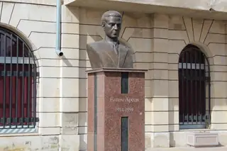 Паметник на Евтим Арсов - Перник