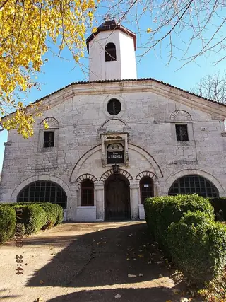 Православен храм "Света Троица" - Алфатар