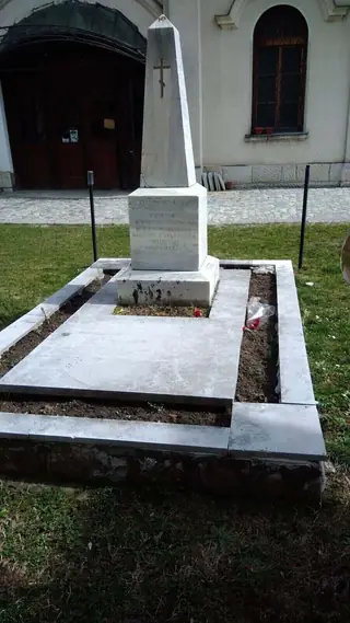 Паметник на загиналите руски войни - Тетевен