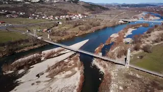 Въжен мост над река Върбица