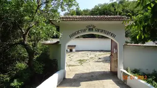 Свищовски манастир "Покров Богородичен" - Свищов