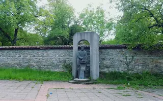 Паметник на проф. Асен Василев - Кюстендил