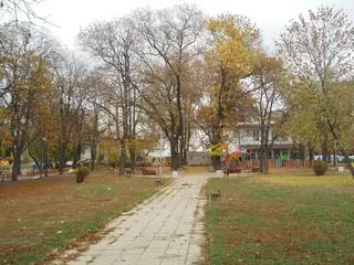 Градска градина в квартал "Красна поляна" - София