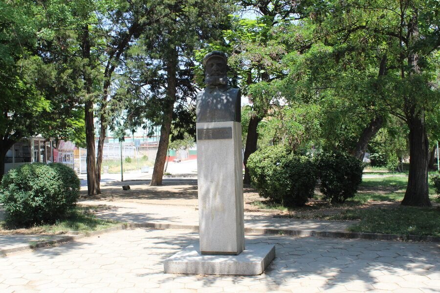 Паметник на Яне Сандански - Сандански