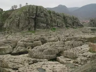 Пролом "Шейтан дере" и "Абразивни кладенци"