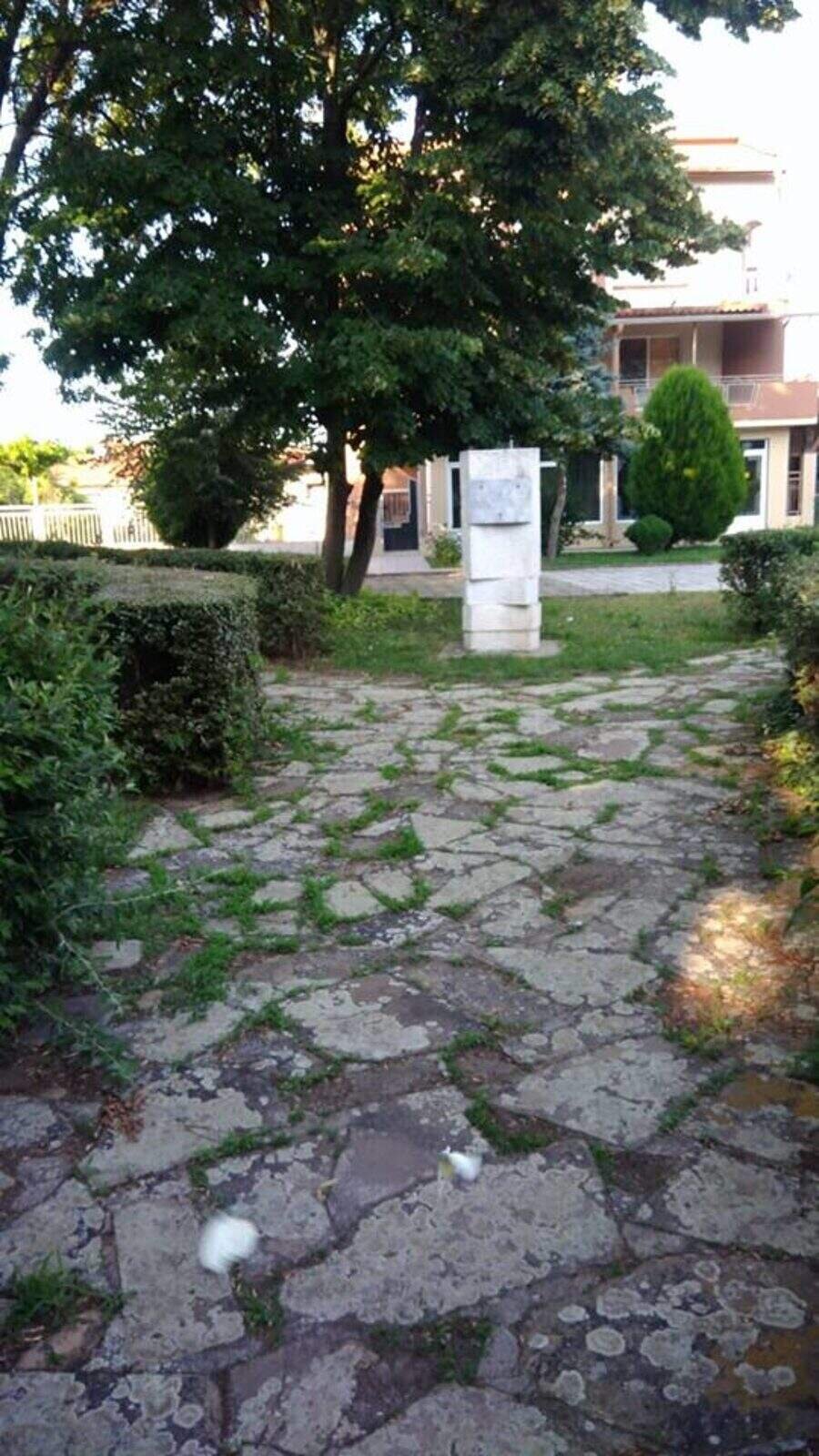 Партизански паметник - Стралджа