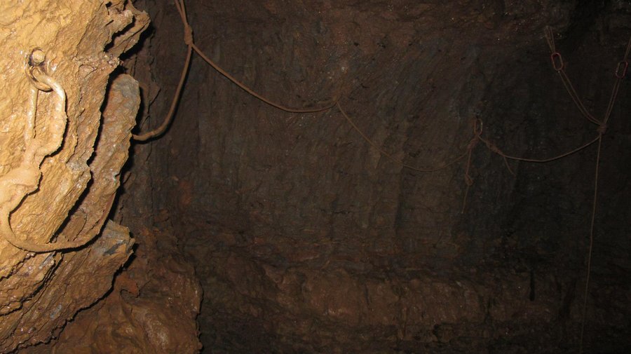 Пещера "Колина дупка" - с.Зимевица