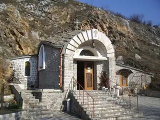 Параклис "Св. Преподобна Петка" - Перущица