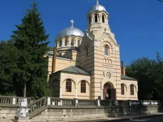 Храм "Свето Благовещение" - Провадия