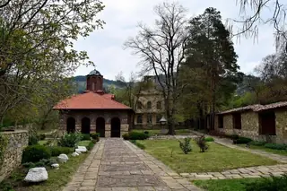 Храм "Св.Св. Петър и Павел" - Велико Търново