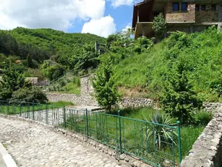 Мястото на родната къща на Филип и Иван Домусчиеви - с.Петрич