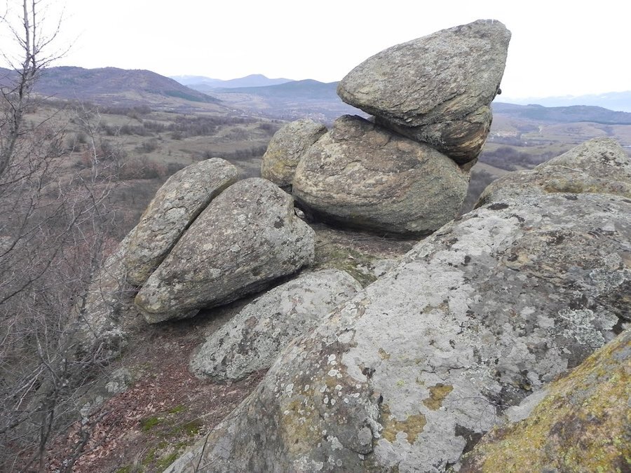 "Дролийските камъни" - Михилци