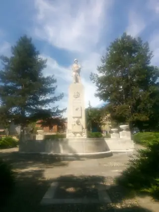 Войнишки паметник - с. Царевец