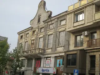 Сградата на бившата закусвалня Родопи - Русе