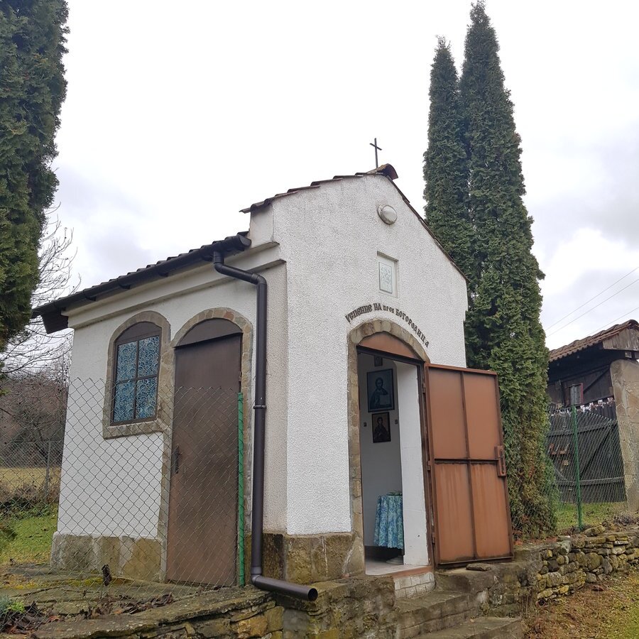 Храм "Успение на Пресвета Богородица" - Априлци