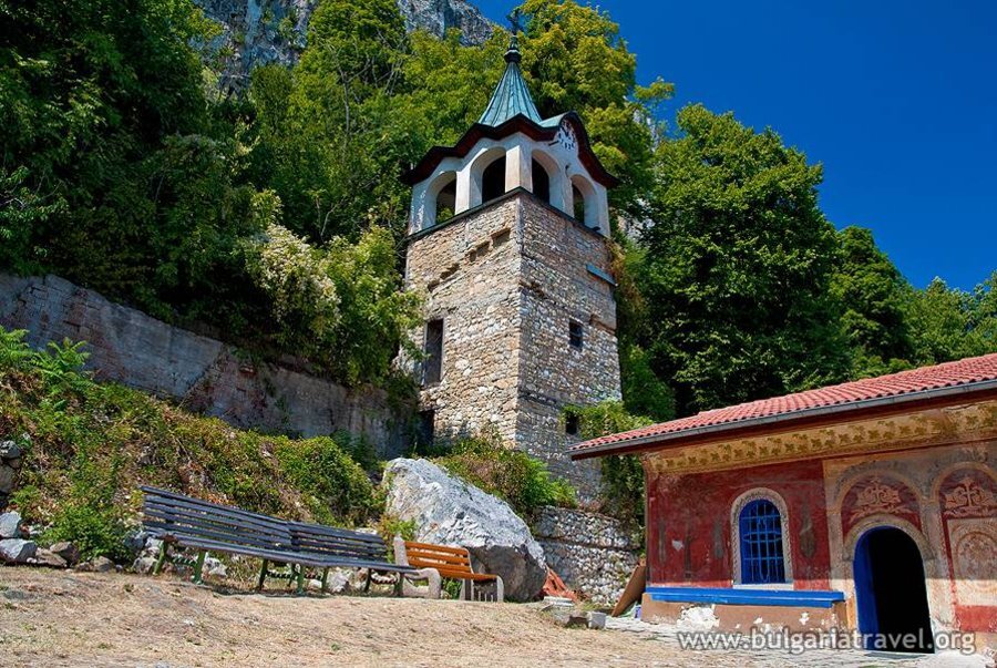 Преображенски манастир "Преображение Господне"  – Велико Търново